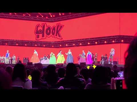 220101 hook at the beginning swf concert 💪💪💪