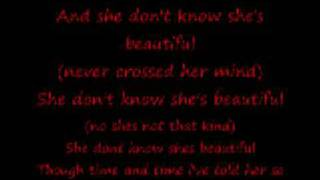 sammy kershaw - she don't know she's beautiful (lyrics)