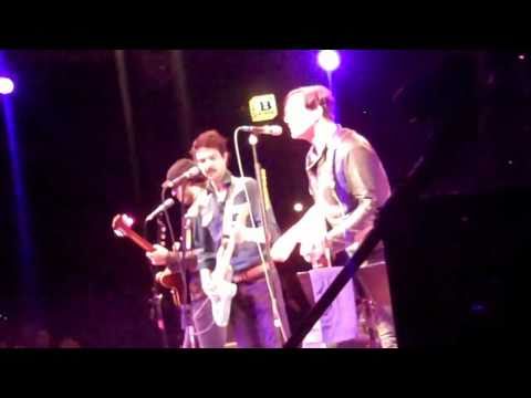 Butch Walker - Rich Girl(Hall + Oates Cover)