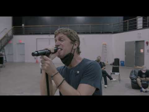 Santana  - Move - Behind the Scenes Directing with Carlos