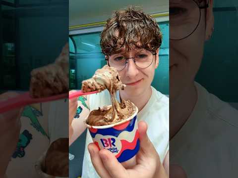 British Guy Ranks Baskin Robbins For The First Time!