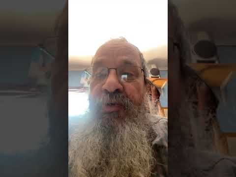 Rabbi A Carlebach Telling Chassidishe Story of Reb Moshe Leib Sassov