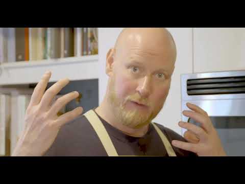 EASY SOURDOUGH RYE BREAD (SCANDINAVIAN STYLE)