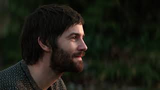 The Champion - Home Before Dark (S01E01)