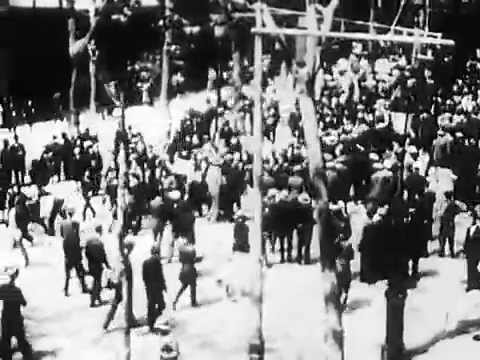 España en Guerra (2/31) - La República: Reforma y Reacción