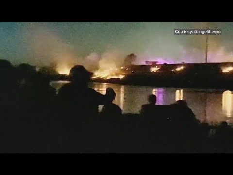 Grass fire cuts Fort Worth fireworks show short: Latest video