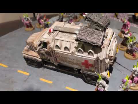 "Waaambulance!" Warhammer 40k vehicle Kitbashed from Taurox and Munitorium Armoured Container