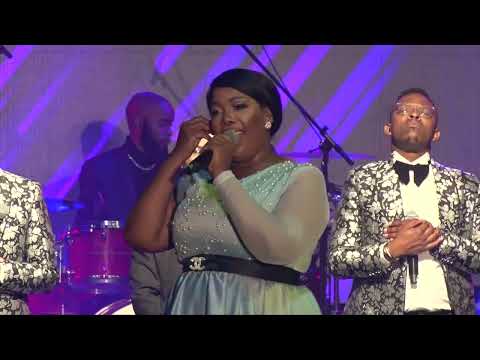 Nomthie Sibisi - Abantwana Abenkosi (Live)