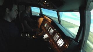 preview picture of video 'Boeing 737NG szimulátor @ Highfly Aviation'