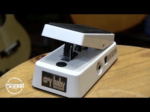 Педаль гитарных эффектов Педаль эффектов DUNLOP CBM105Q CRYBABY MINI BASS WAH