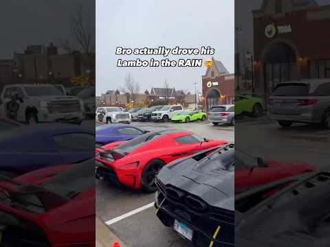 Who is crazy enough to drive a Huracan in the rain? 😱 #lamborghini #huracan