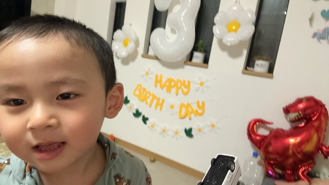 ３歳の誕生日！最後は皆んなでおめめとう🎉