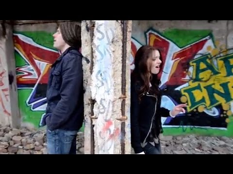 download lagu mp3 mp4 Avril Lavigne Let Me Go Cover, download lagu Avril Lavigne Let Me Go Cover gratis, unduh video klip Avril Lavigne Let Me Go Cover