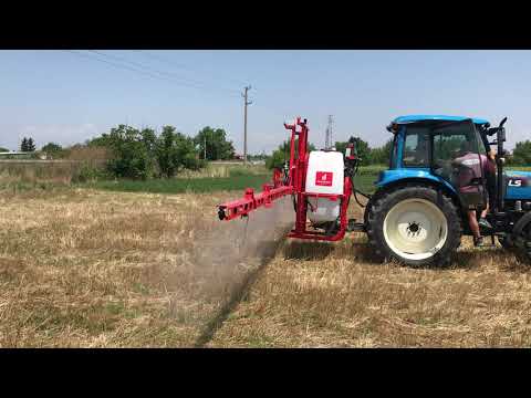 Пръскане на стърнища с пръскачка Agromehanika - AGS 800 EN с щанга 12 MYH в с. Ягодово (Пловдив)