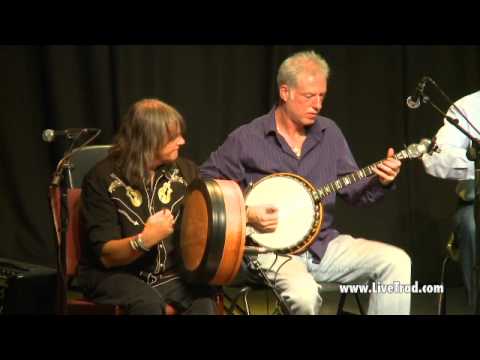 Old Dé Danann - Traditional Irish Music from LiveTrad.com