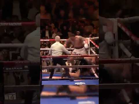 Usyk vs Rico // Usyk with the late win
