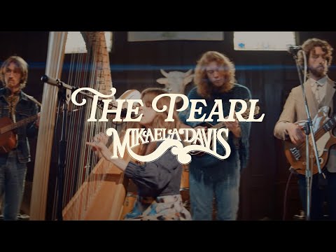 Mikaela Davis - The Pearl (Live Performance Video)