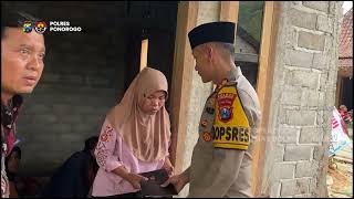 Download lagu WUJUD EMPATI POLRI, KAPOLRES PONOROGO KUNJUNGI KELUARGA EMPAT BOCAH KORBAN TENGGELAM mp3 Download lagu WUJUD EMPATI POLRI, KAPOLRES PONOROGO KUNJUNGI KELUARGA EMPAT BOCAH KORBAN TENGGELAM mp3