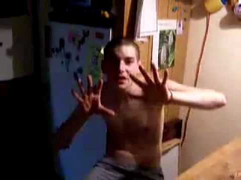 Voll Besoffen wird von Mutter gefilmt!