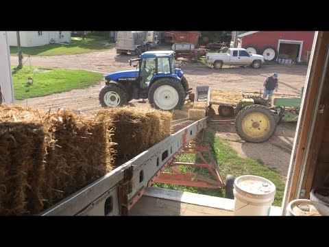 Unloading The Last Of The Straw Bales - Moving A Corn Crib and More Fixing On The Chopper!