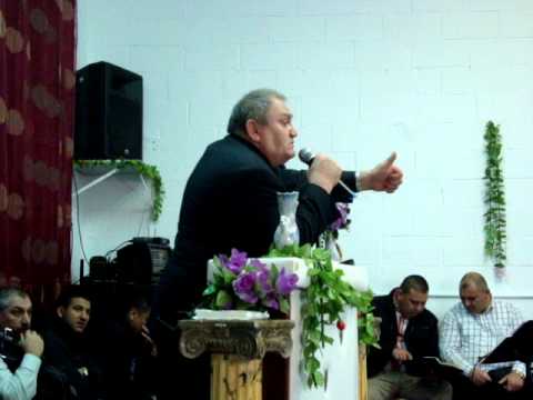 Cornel Urs  la biserica din madrid (2)