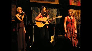 Terre Roche (The Roches) 1992 by Tim Van Schmidt