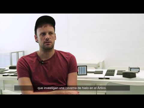 Ilan Manouach. Shapereader