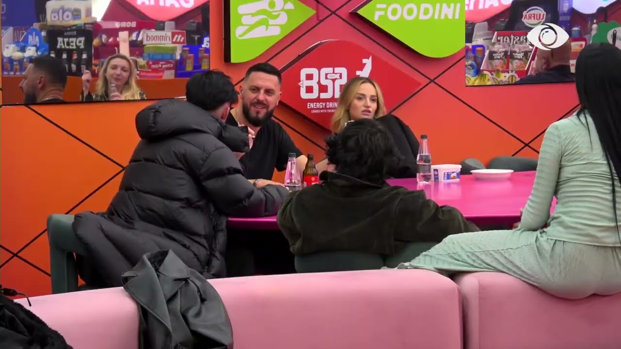 yt45. Ti mendon se e ka bërë Lorna/ Miri diskuton me Kristin për prishjen e krevateve