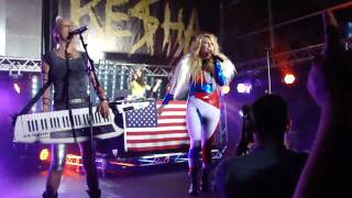 Kesha - Party at a Rich Dude&#39;s House live in Sydney, Australia