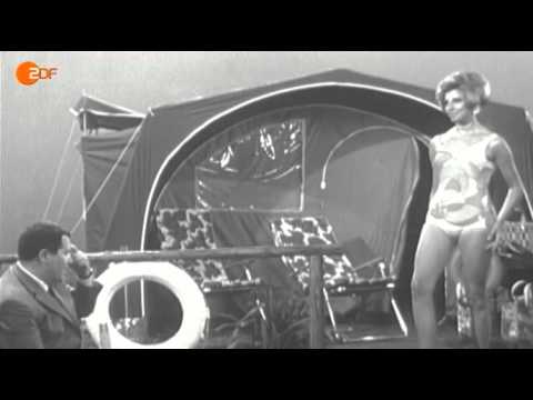 sportstudio-Classics: Bunte Bademodenschau in Schwarz-Weiß