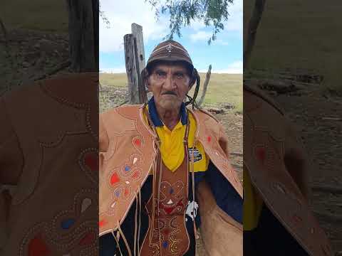 JULHO DUQUEIRA VAQUEIRO recebeu o canal sertão mamoeiro na sua fazenda em SERRITA PERNAMBUCO.