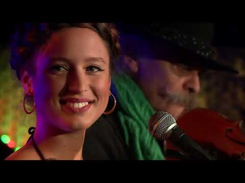 Muzsikás & Kacsó Hanga - Nem úgy van most, mint volt régen (Akusztik)