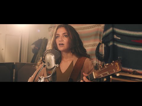 Chloe Kimes - Douglas Fir | Living Room Session