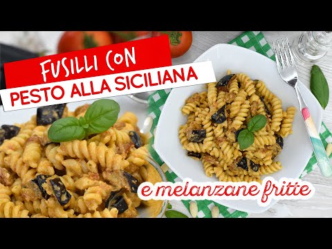 Pasta con pesto alla siciliana e melanzane fritte: ricetta facile e veloce