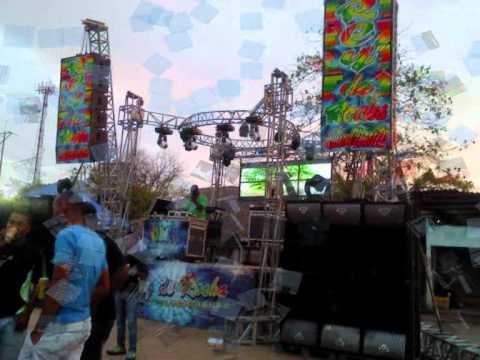 voy amanecer tomando kevin flores