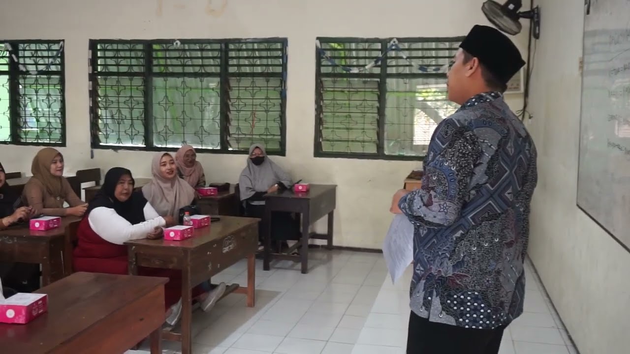 Kegiatan Parenting dan Sosialisasi Program Sekolah Kepada Orangtua Kelas IX SMPN 4 Mojokerto