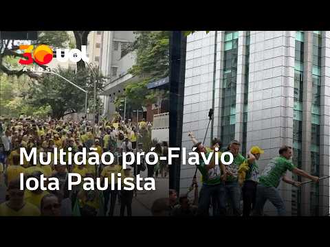 Flávio Bolsonaro na Paulista: veja imagens do ato com multidão pela Avenida