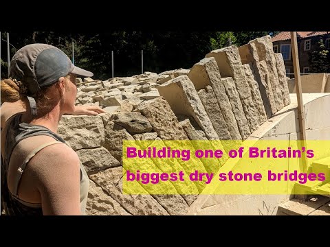 Building a dry stone bridge - Phase 3