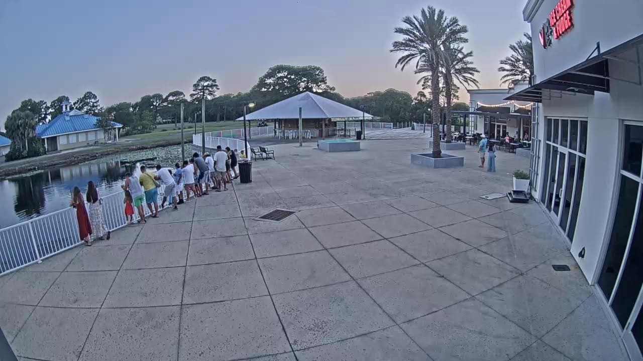 Live webcam view of Plaza de Eventos de Seascape