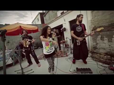 (HD) LA YEGROS / TROCITOS DE MADERA : AMPLIFICADO (BUENOS AIRES, ARGENTINA)