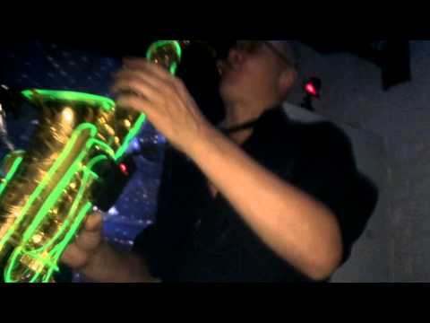 Saxophone Syntheticsax & Andrew Maxigroove