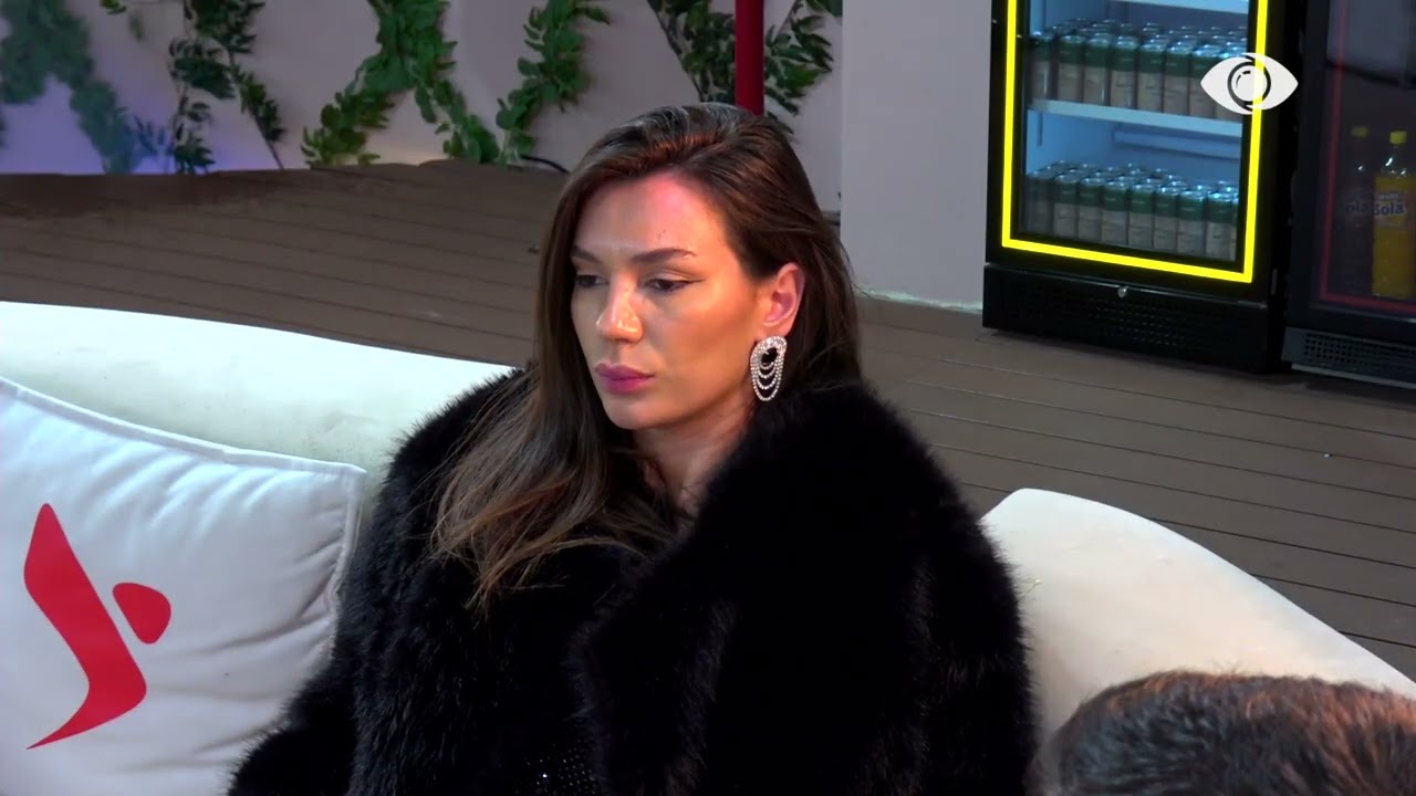 “Kur s’je koherent, s’kam pse rri spektatore”/ Ola-Jozit për Loredanën: Pse ta lë Mikin nga mbrapa?