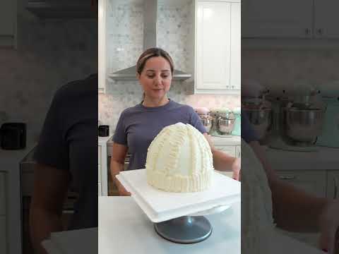 Let’s make a winter hat cake ❄️ #cake #wintercake