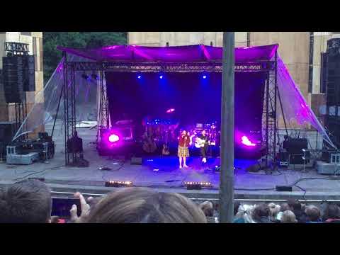 Caro Emerald - Close to Me (Live at Amsterdamse Bos 2019)