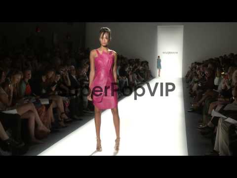 Models walk the runway at Katya Leonovich - Runway - Spri...