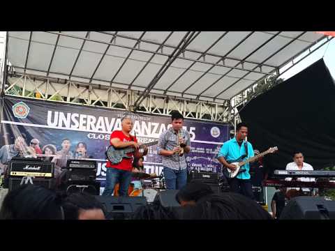 Pemain Saxophone Indonesia....