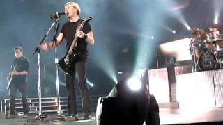 Nickelback - Burn it to the Ground - Vancouver BC (06/03/10)