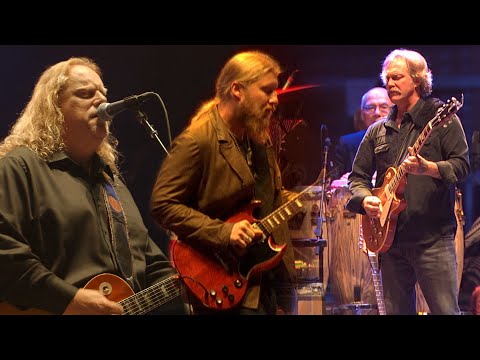 Tedeschi Trucks Band & Leon Russell – “She Came In Through The Bathroom Window"