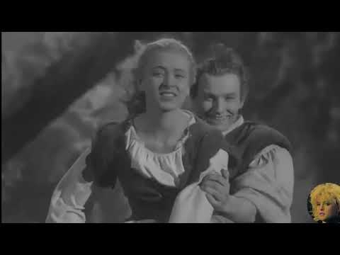 Iveta Bartošová - Rozvíjej se, poupátko