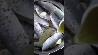 ¡La clásica sardina en lata hecha en olla a presión!